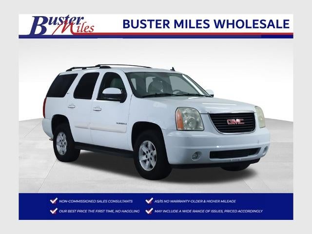 2007 GMC Yukon SLT in Summit White — front three-quarter view